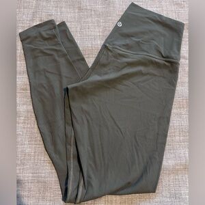 Lululemon high rise ribbed aligns size 8